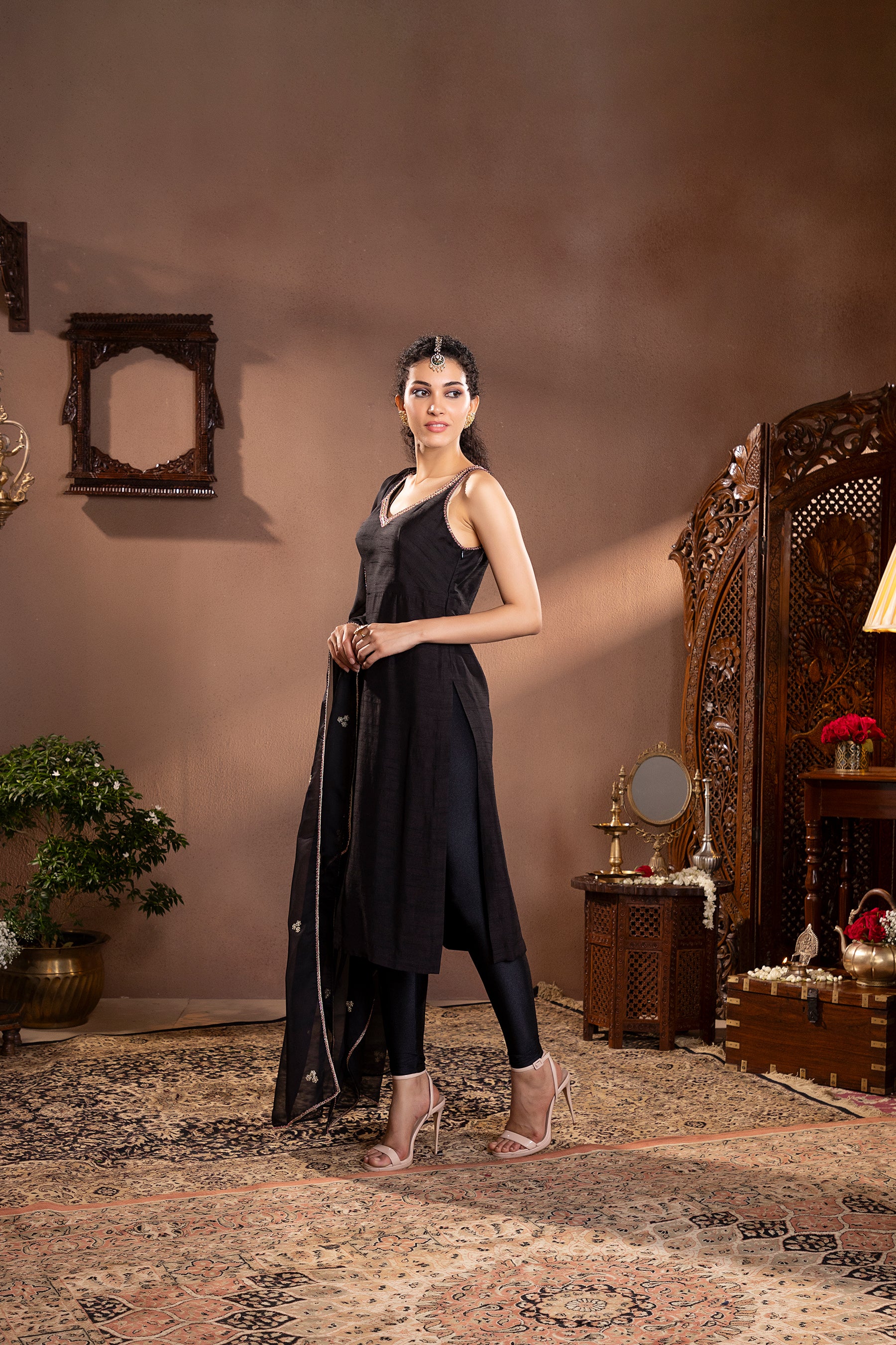 Black Munga Silk Kurta Set